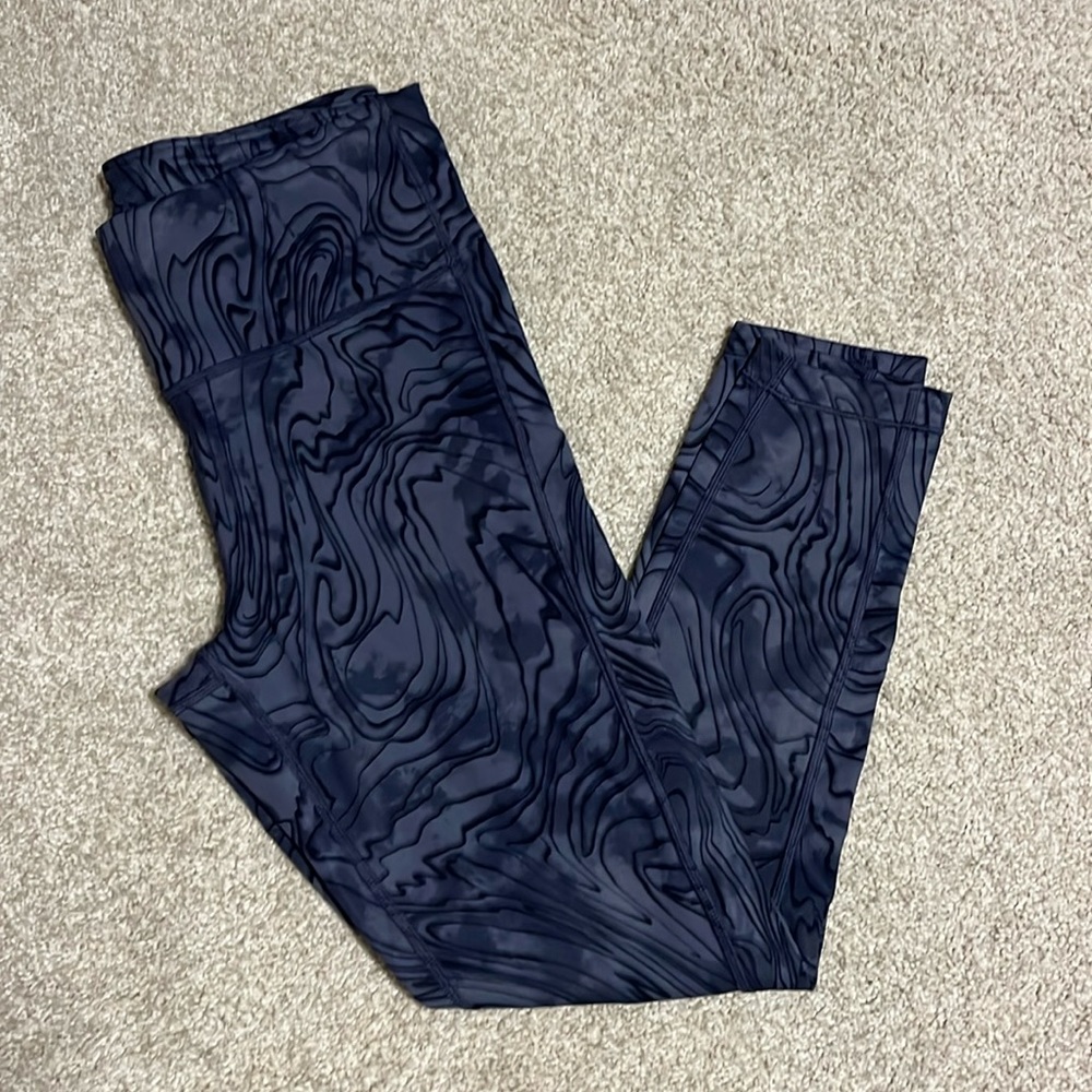 Athleta Ultimate Stash Pocket 7/8 Tight - LIKE NEW
